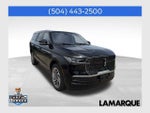 2025 Navigator L Thumbnail 1