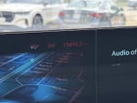 2025 Navigator L Thumbnail 2