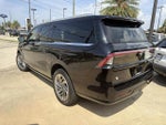 2025 Navigator L Thumbnail 6