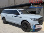 2025 Navigator L Thumbnail 1