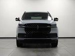 2025 Navigator L Thumbnail 8