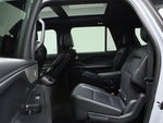 2025 Navigator L Thumbnail 12
