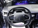 2025 Navigator L Thumbnail 17