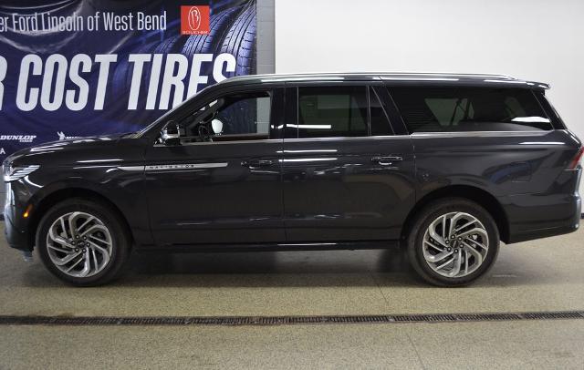 2025 Lincoln Navigator L Reserve — photo 1 of 24