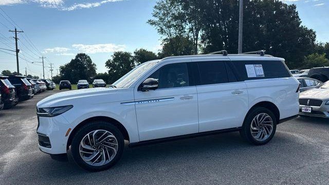 2025 Lincoln Navigator L Reserve