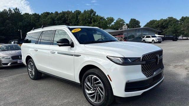 2025 Lincoln Navigator L Reserve