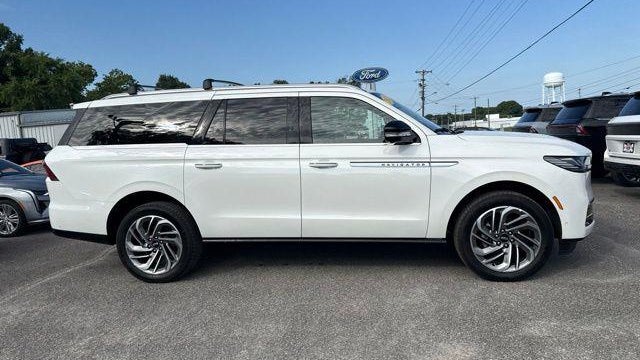 2025 Lincoln Navigator L Reserve