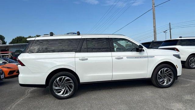 2025 Lincoln Navigator L Reserve