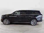 2025 Navigator L Thumbnail 8