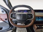 2025 Navigator L Thumbnail 13