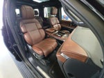 2025 Navigator L Thumbnail 30