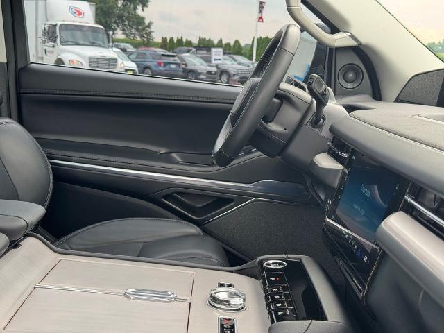 2025 Lincoln Navigator - $81,689