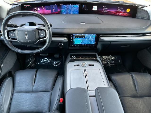 2025 Lincoln Navigator - $79,913