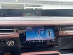 2025 Navigator L Thumbnail 17