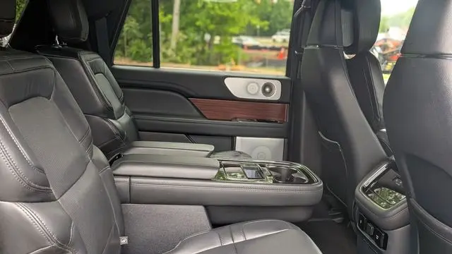 2023 Lincoln Navigator L Reserve