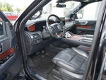 2023 Navigator L Thumbnail 10
