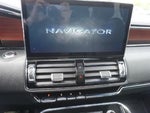2023 Navigator L Thumbnail 15
