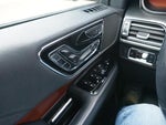 2023 Navigator L Thumbnail 18