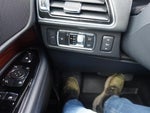 2023 Navigator L Thumbnail 19