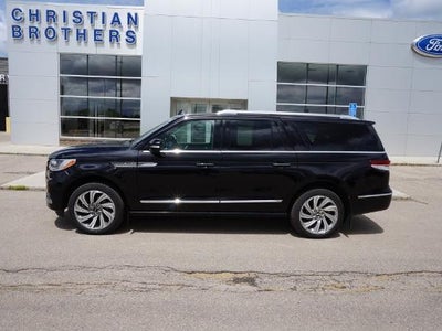 Photo of a 2023 Lincoln Navigator L 4X4 Reserve 4DR SUV for sale