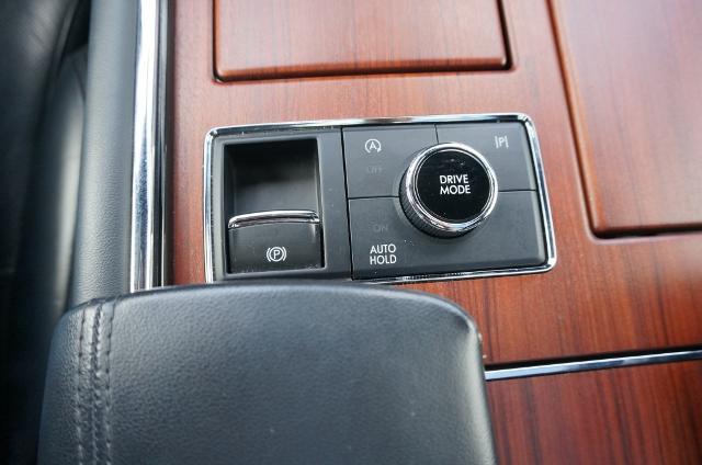 2023 Lincoln Navigator - $55,999