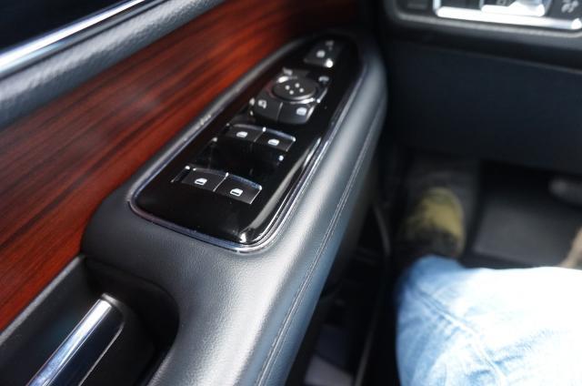 2023 Lincoln Navigator - $55,999