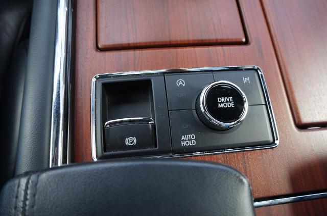 2023 Lincoln Navigator - $55,999