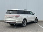 2023 Navigator L Thumbnail 5