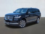 2023 Navigator L Thumbnail 1