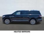 2023 Navigator L Thumbnail 2