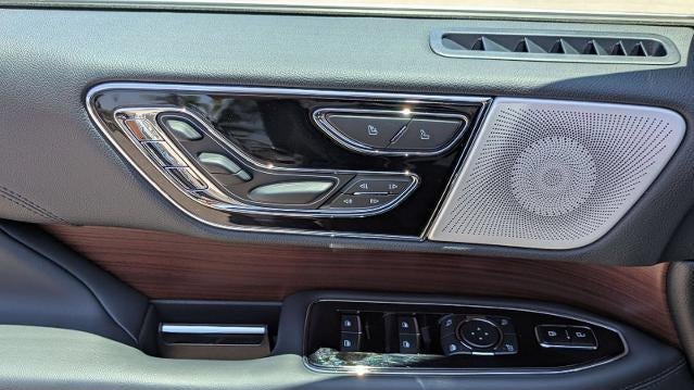 2023 Lincoln Navigator L Reserve