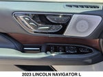 2023 Navigator L Thumbnail 9