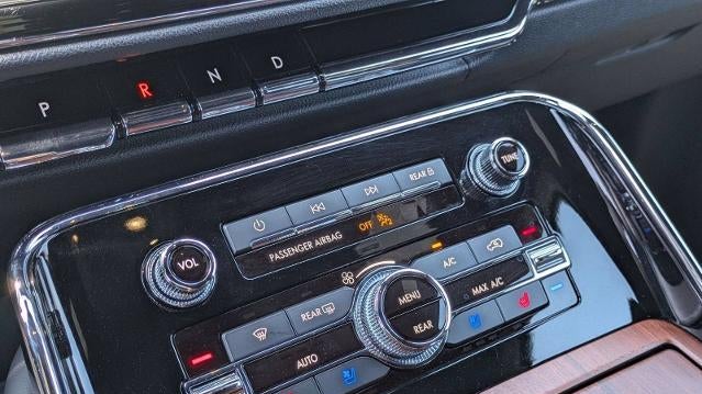 2023 Lincoln Navigator L Reserve