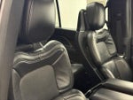 2023 Navigator L Thumbnail 13