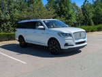 2024 Navigator L Thumbnail 2