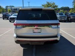2024 Navigator L Thumbnail 5