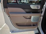2024 Navigator L Thumbnail 32