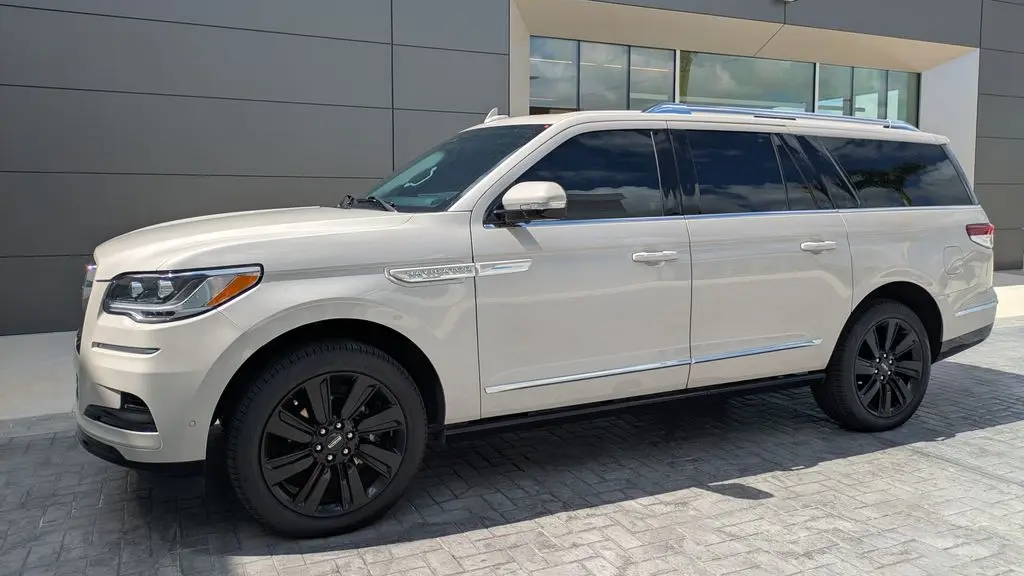 Preowned 2024 Lincoln Navigator L Reserve for Sale