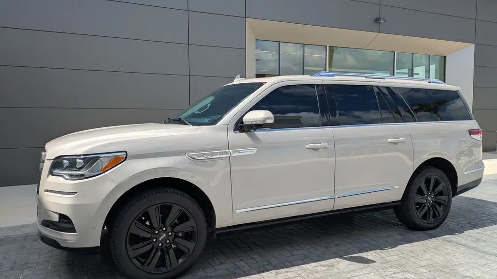 2024 Lincoln Navigator L Reserve