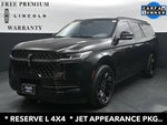 2025 Navigator L Thumbnail 3