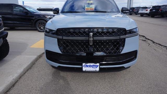 2025 Lincoln Navigator L Reserve