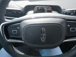 2025 Navigator L Thumbnail 18