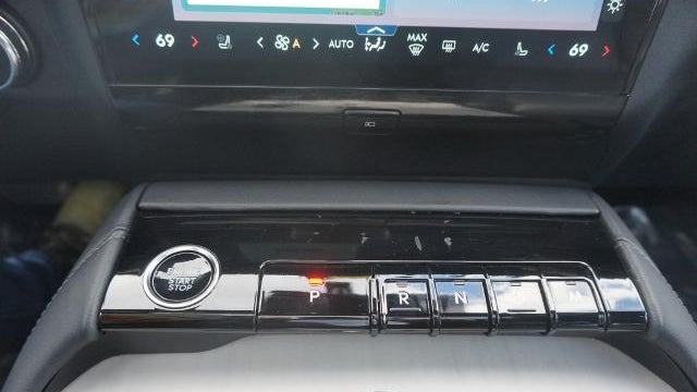 2025 Lincoln Navigator L Reserve
