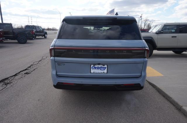 2025 Lincoln Navigator - $89,999