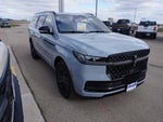 2025 Navigator L Thumbnail 7