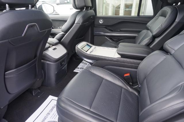 2025 Lincoln Navigator - $89,999