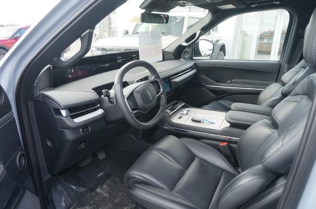 2025 Lincoln Navigator - $89,999