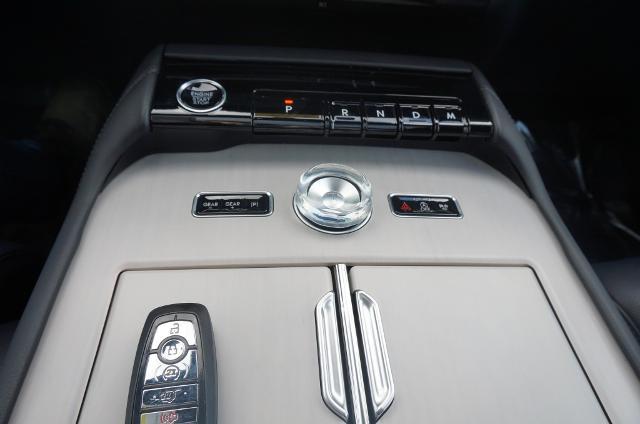 2025 Lincoln Navigator - $89,999