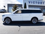 2025 Navigator L Thumbnail 2