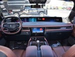 2025 Navigator L Thumbnail 4